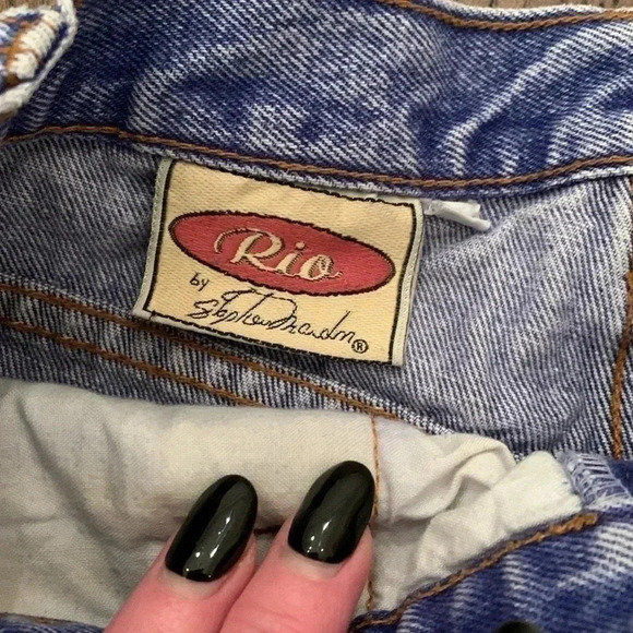 Rio by Stephen Mardon Women’s juniors high rise jean shorts size 7 - Picture 2 of 3